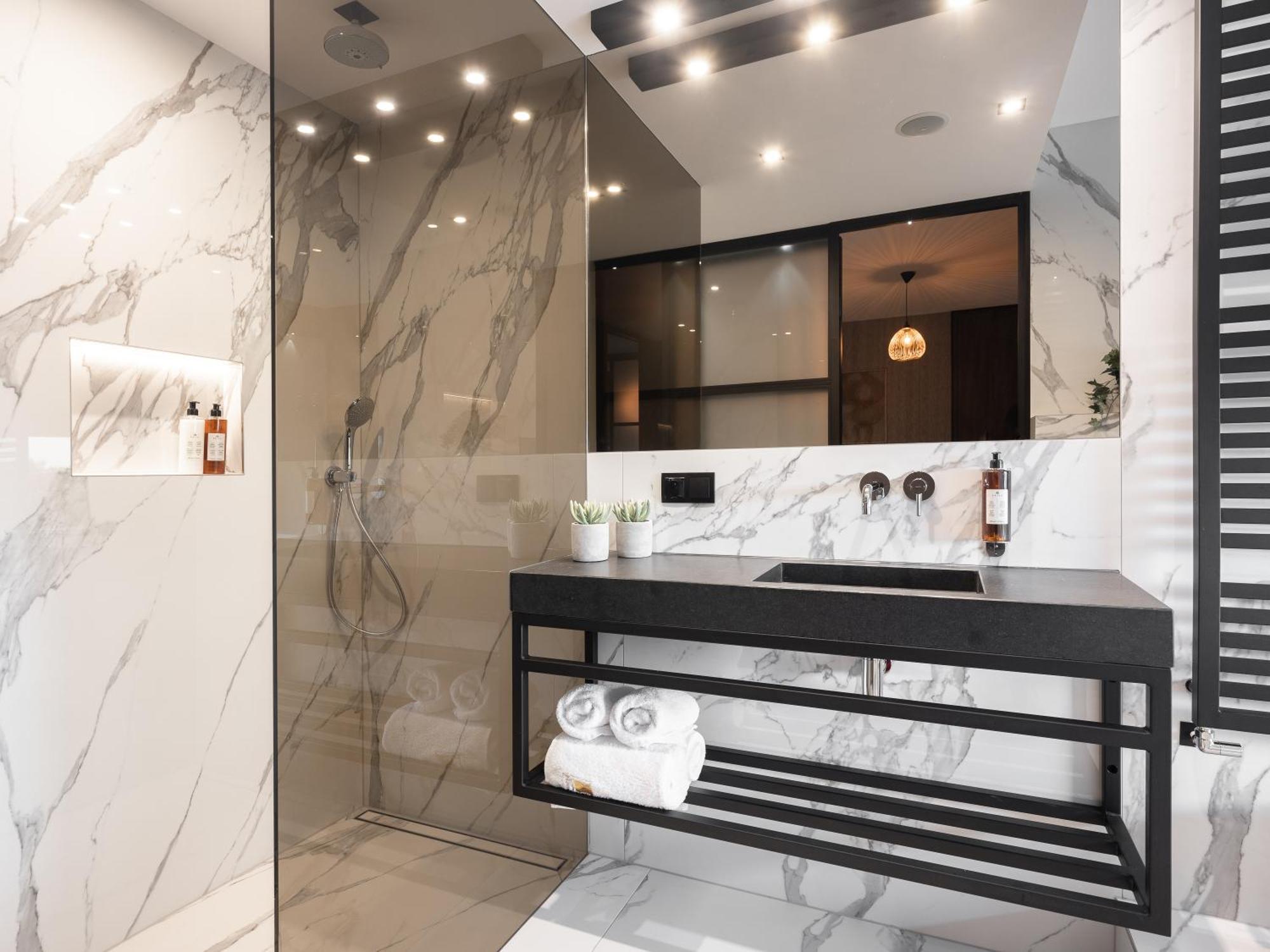Ferienwohnung Art Penthouse With Jacuzzi - Krakow Center Exterior foto