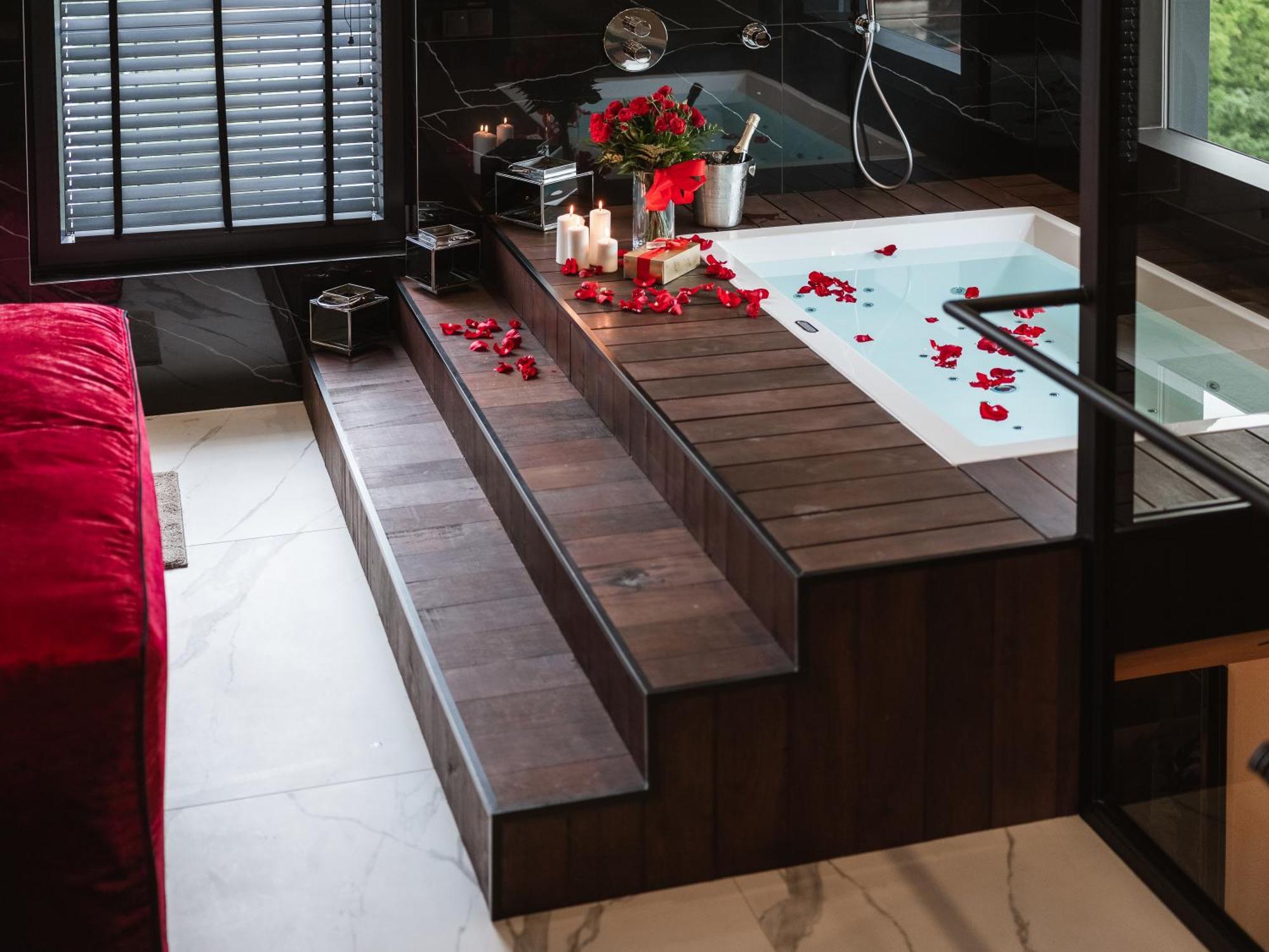 Ferienwohnung Art Penthouse With Jacuzzi - Krakow Center Exterior foto